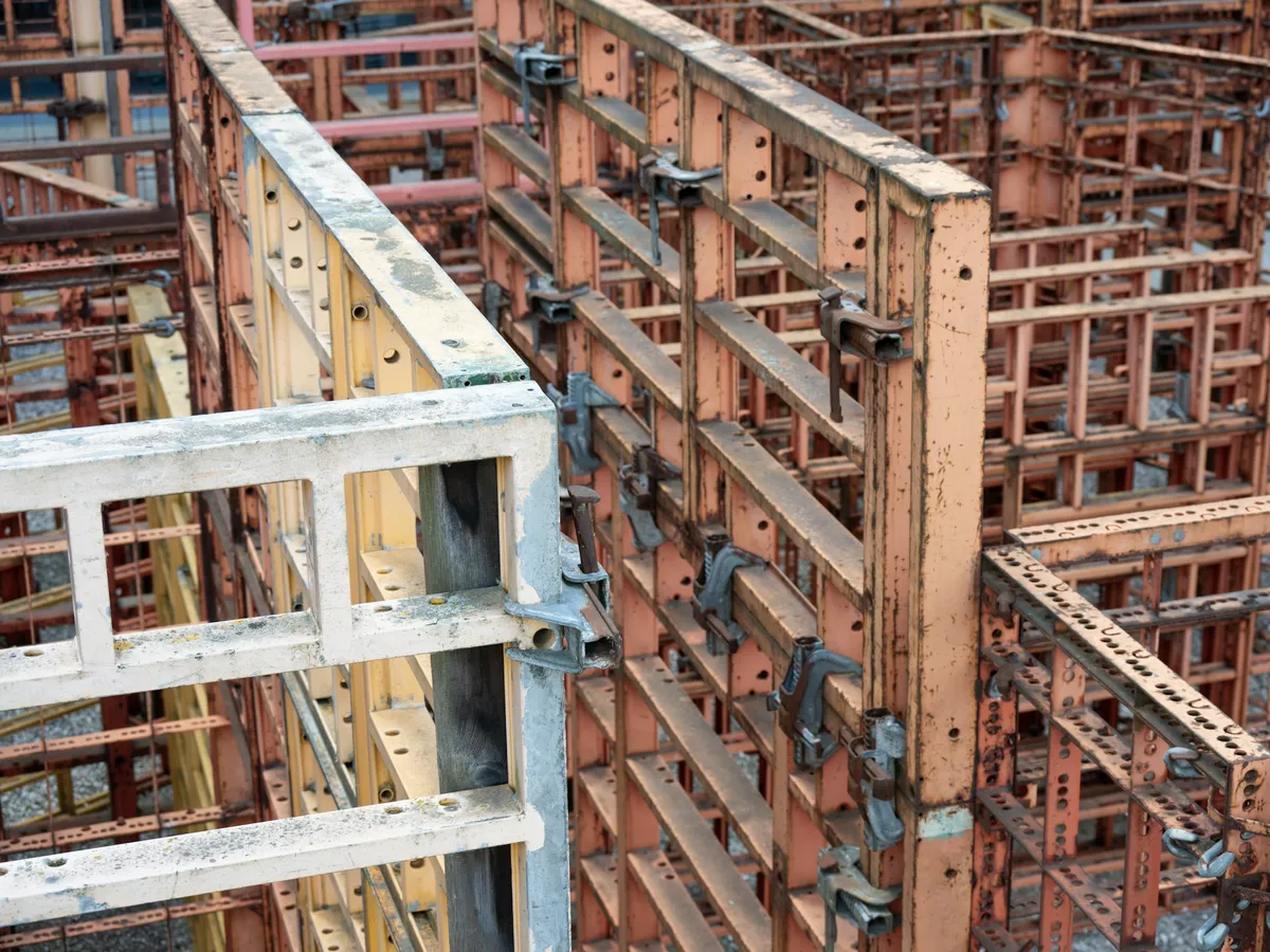 Un chantier en cours : structure et coffrages