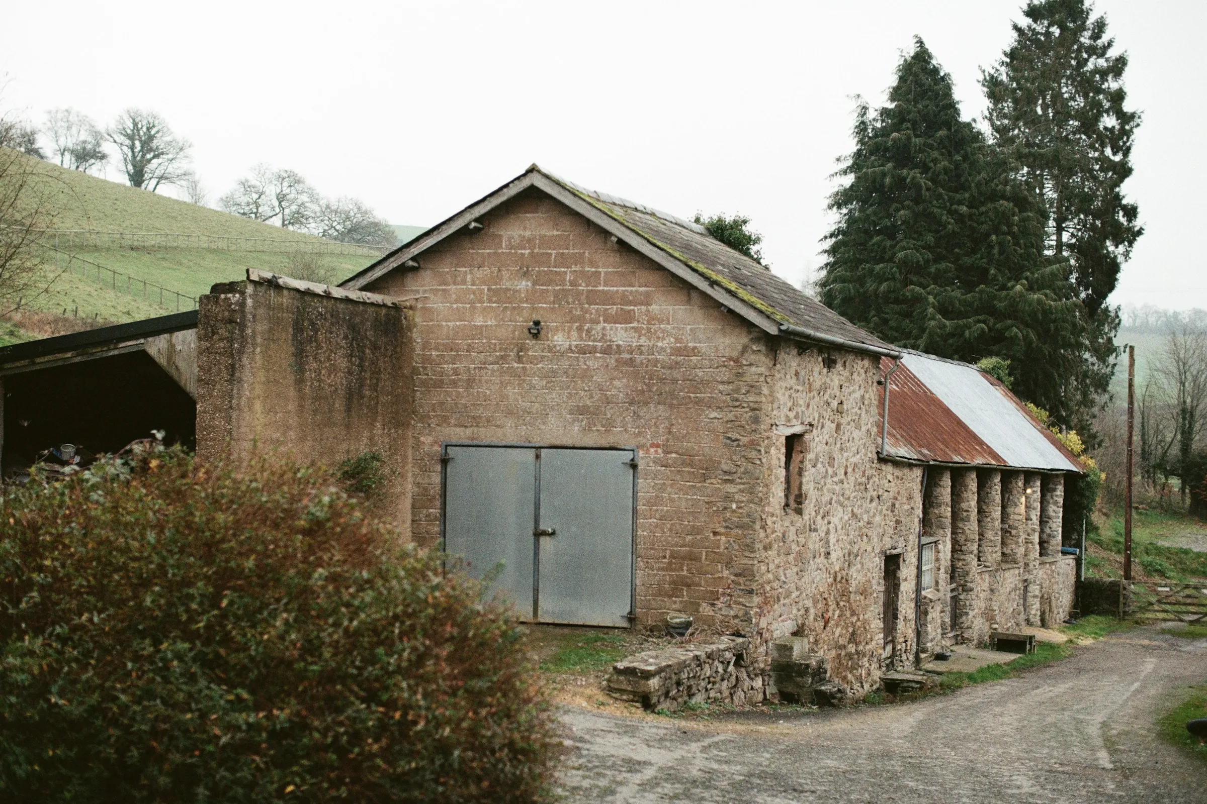 Grange Atelier : grange en pierre reconvertie