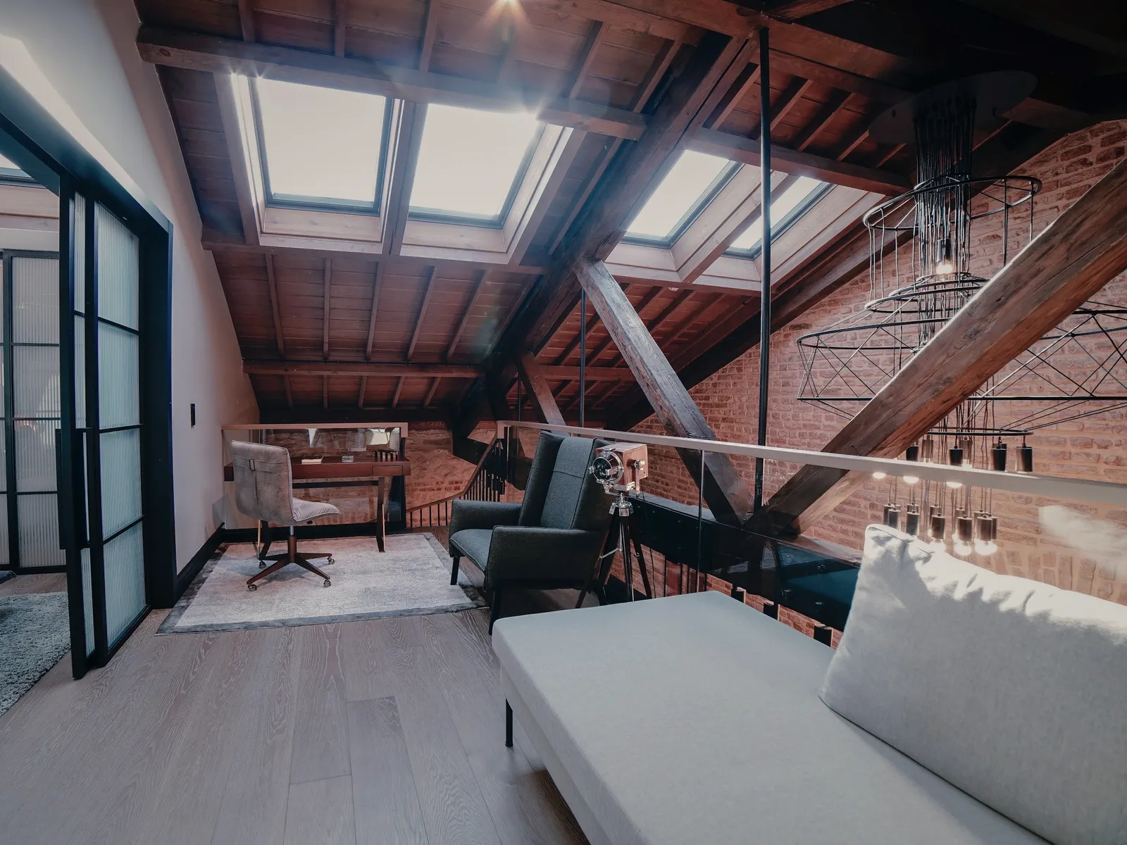 Un loft sous la charpente d’origine